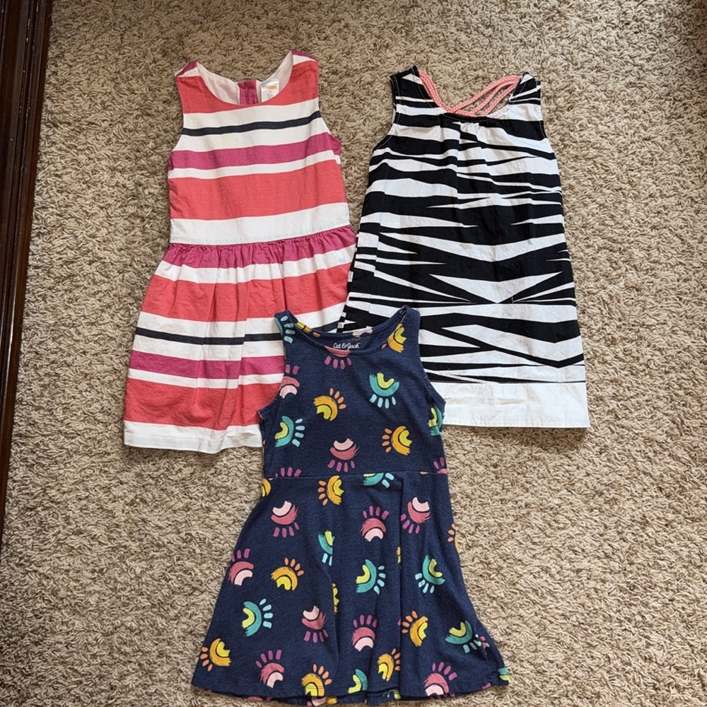 Size 4/4-5 bundle of 3 girls sleeveless dresses. Gymboree and Cat & Jack.